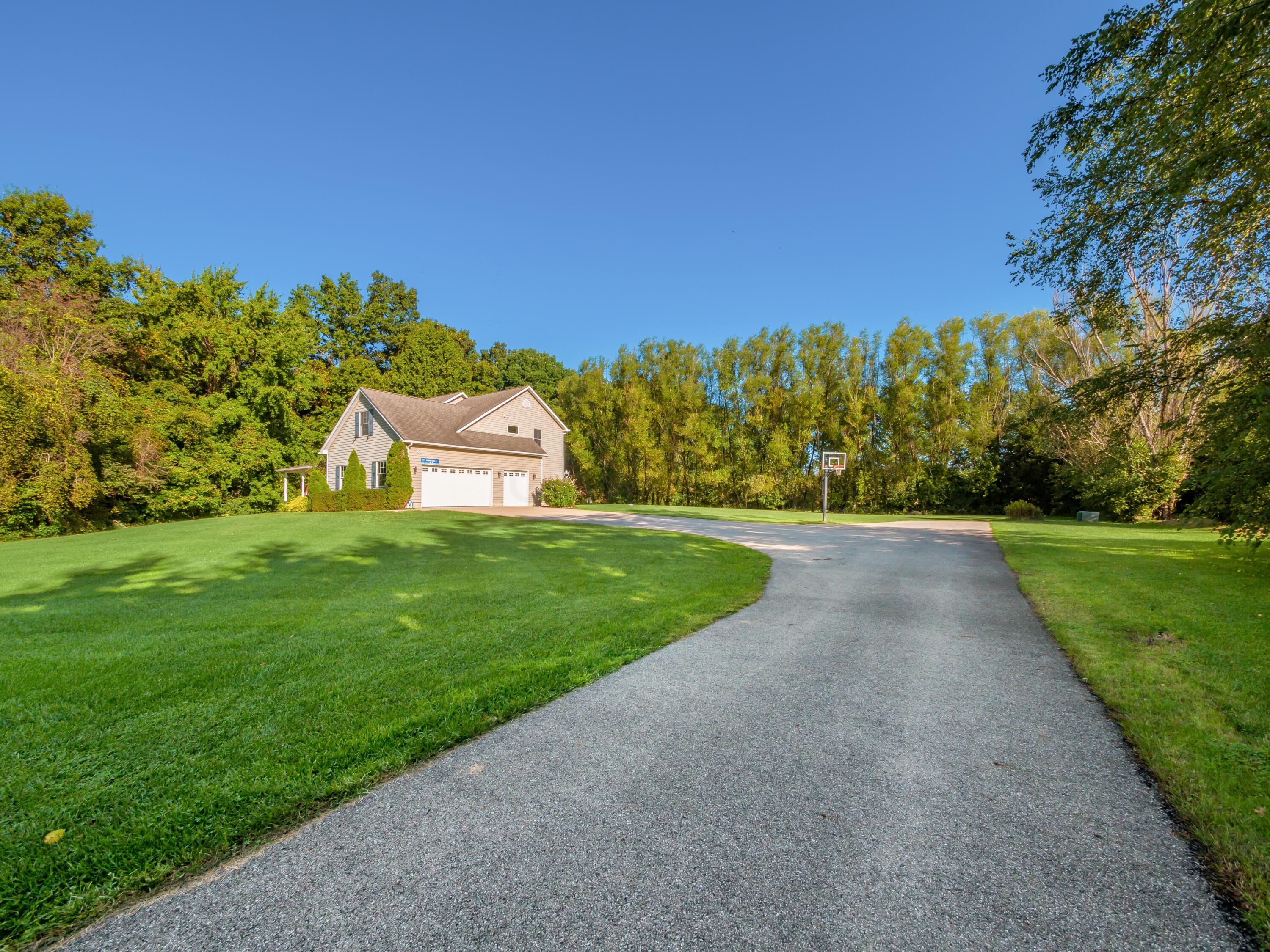 7071 Lewis Center Road Galena, OH 43021 - Photo 5 of 55 i_7071_Lewis_Center_Road_005