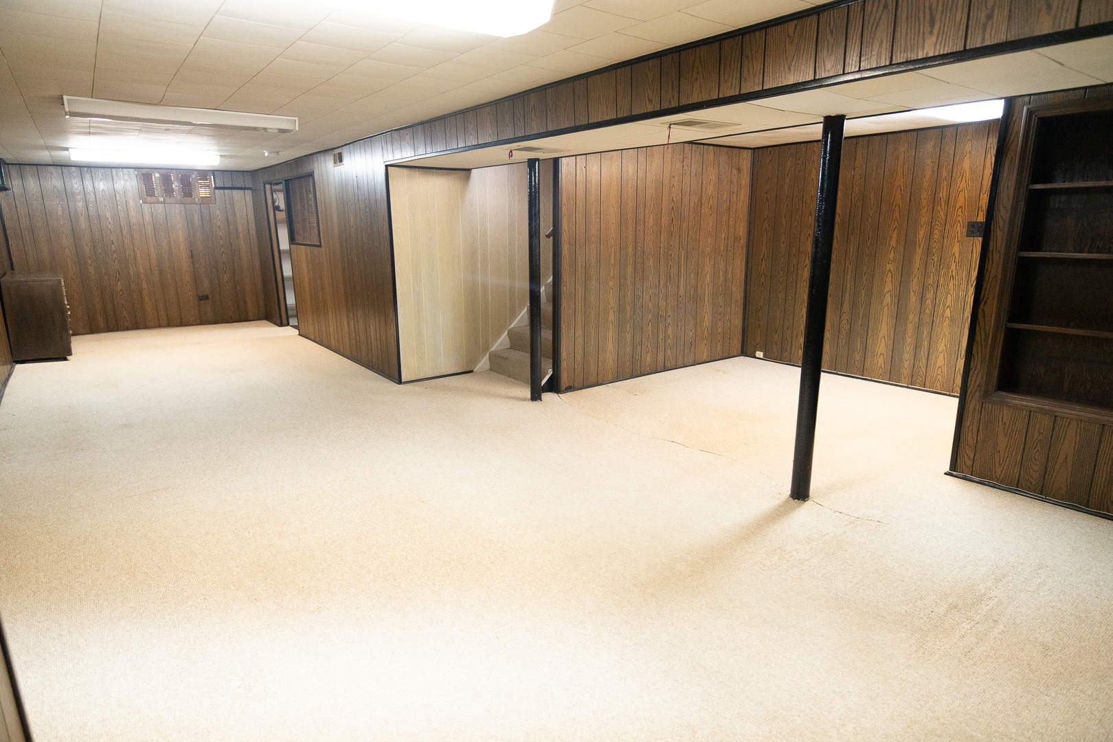 6645 Riverside Drive Tinley Park, IL 60477 - Photo 20 of 38 a view of an empty room