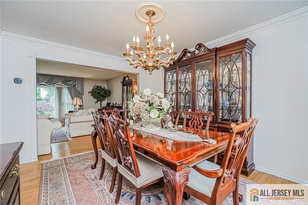 27 Woodmere Road North Brunswick, NJ 08902 - Photo 8 of 39 Gallery Image 8