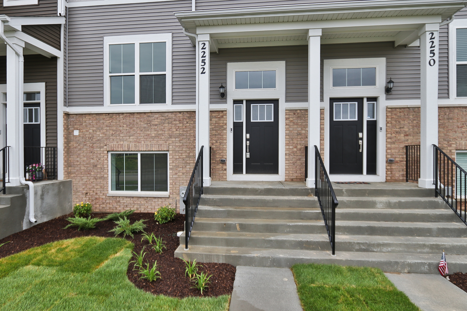 2252 Stonegate Road Algonquin, IL 60102 - Photo 2 of 31