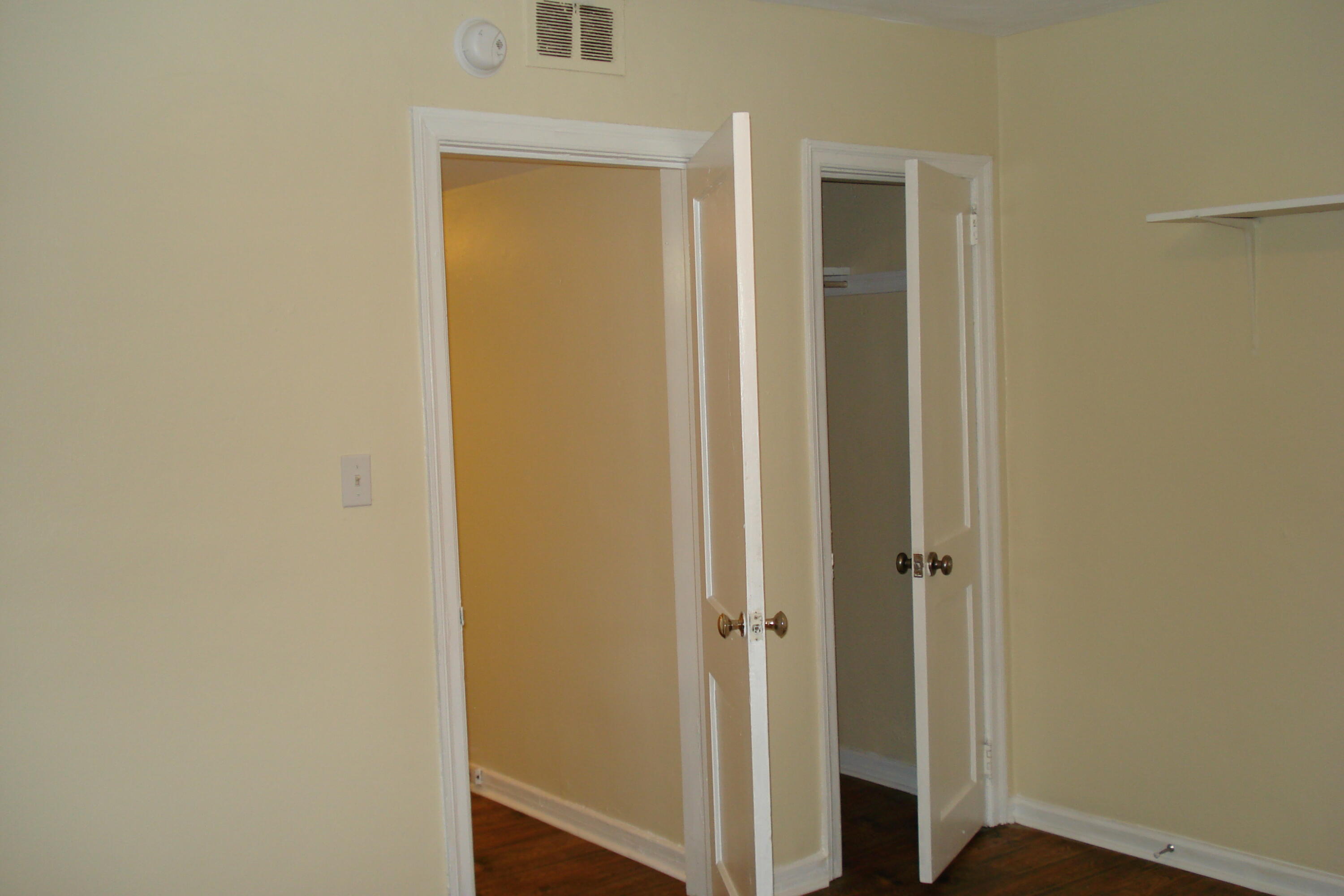 2425 Longview Avenue Southwest, Unit 18 Roanoke, VA 24014 - Photo 15 of 17 DSC02299