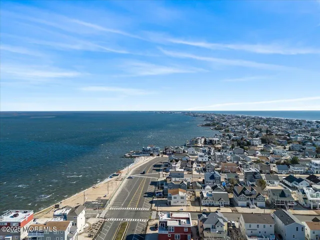 $3,550 | 273 North 12th Street, Unit 1, Surf City, NJ 08008
