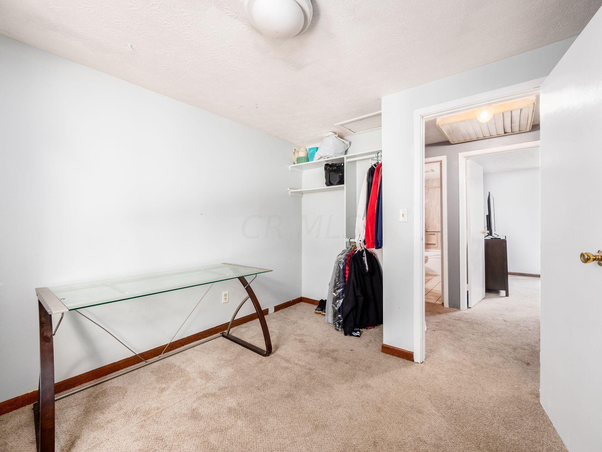 3022 Whitlow Road Columbus, OH 43232 - Photo 14 of 24 Gallery Image 14