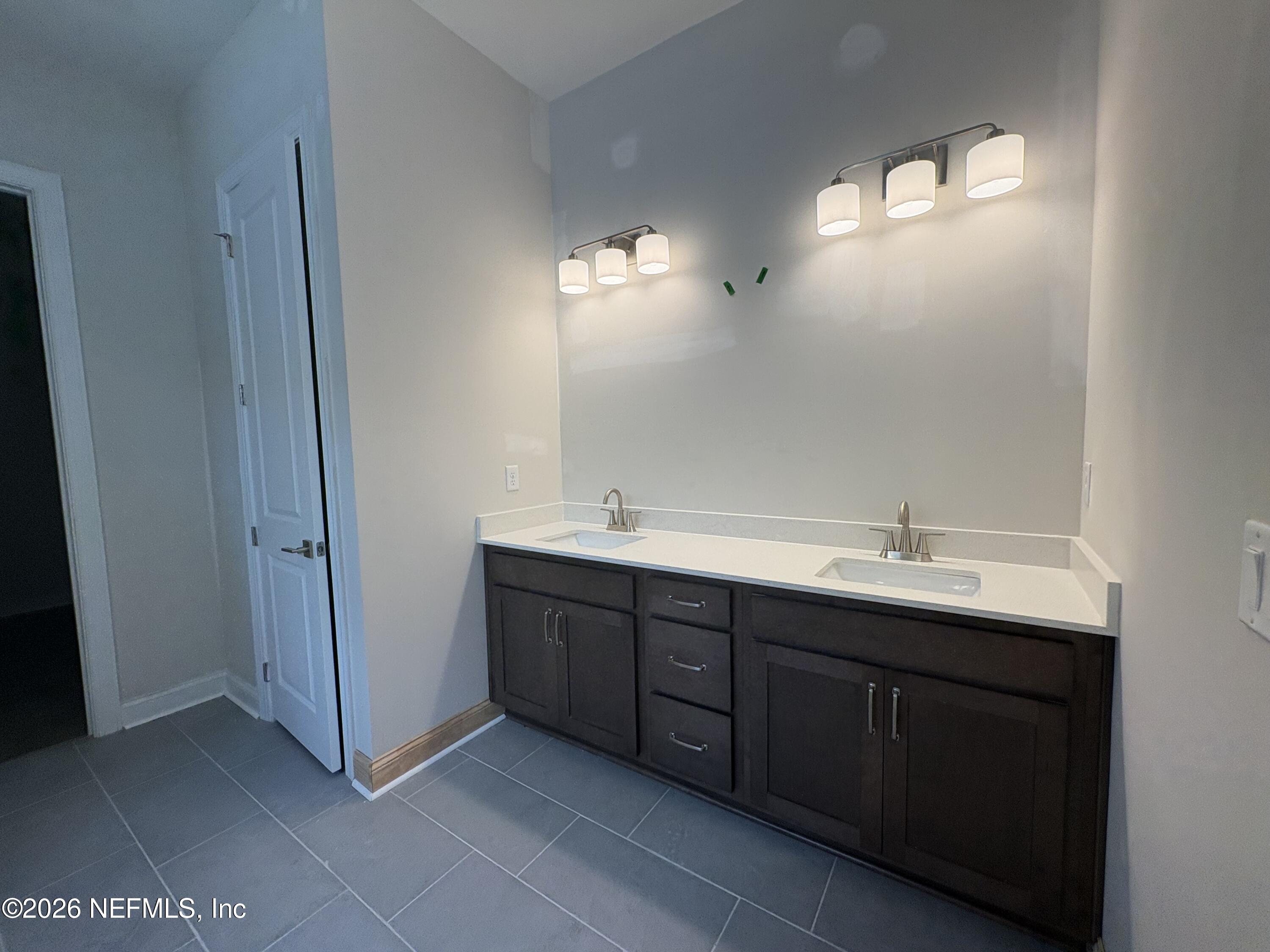 77 Cres Shrs Road St. Augustine, FL 32086 - Photo 10 of 26 Primary bath1
