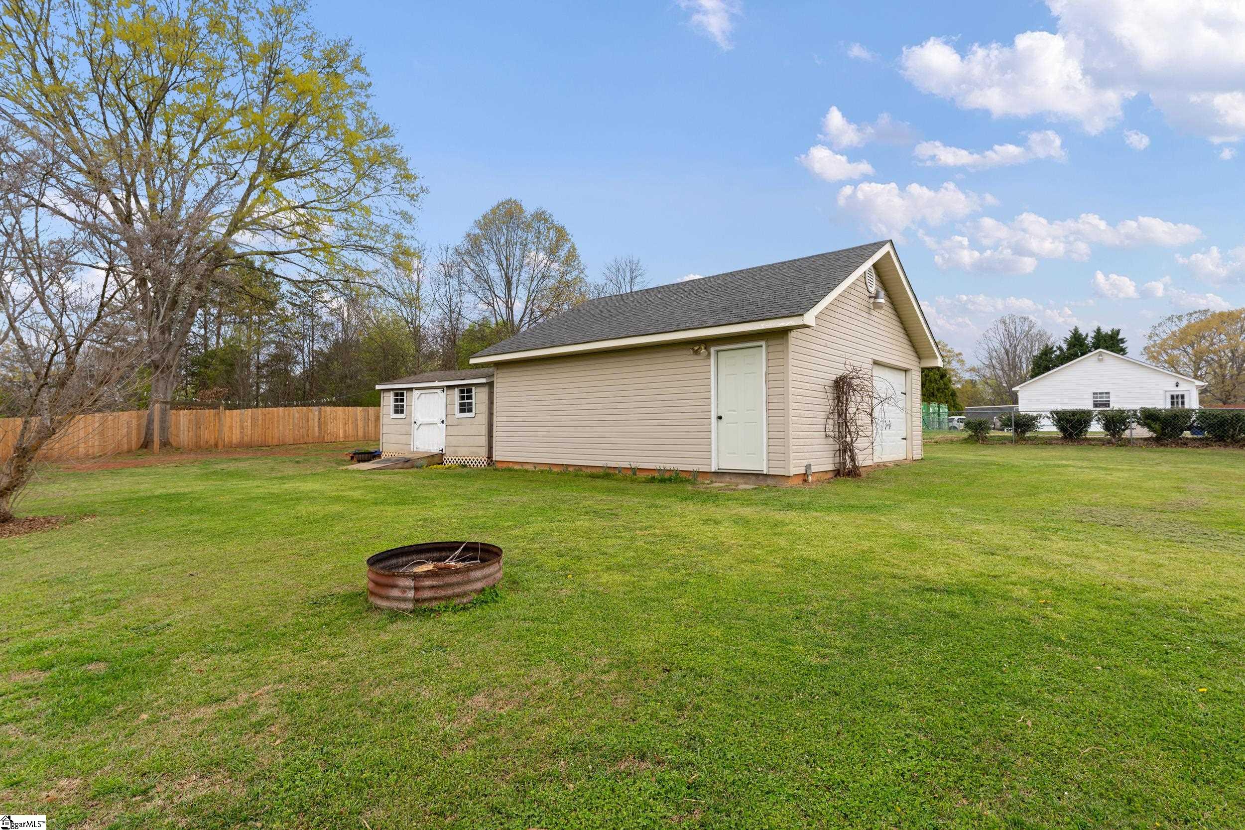 457 Cresthaven Drive Boiling Springs, SC 29316 - Photo 26 of 33