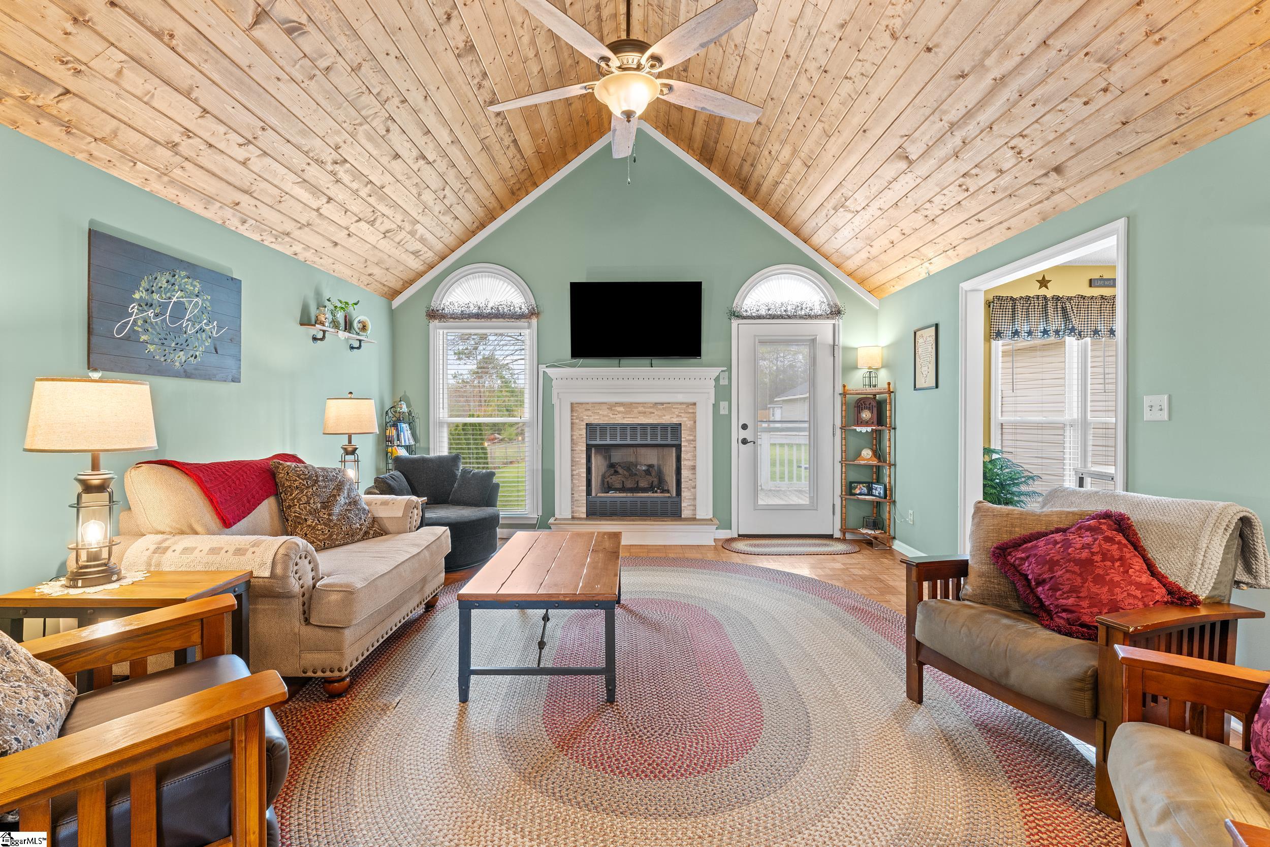 457 Cresthaven Drive Boiling Springs, SC 29316 - Photo 5 of 33