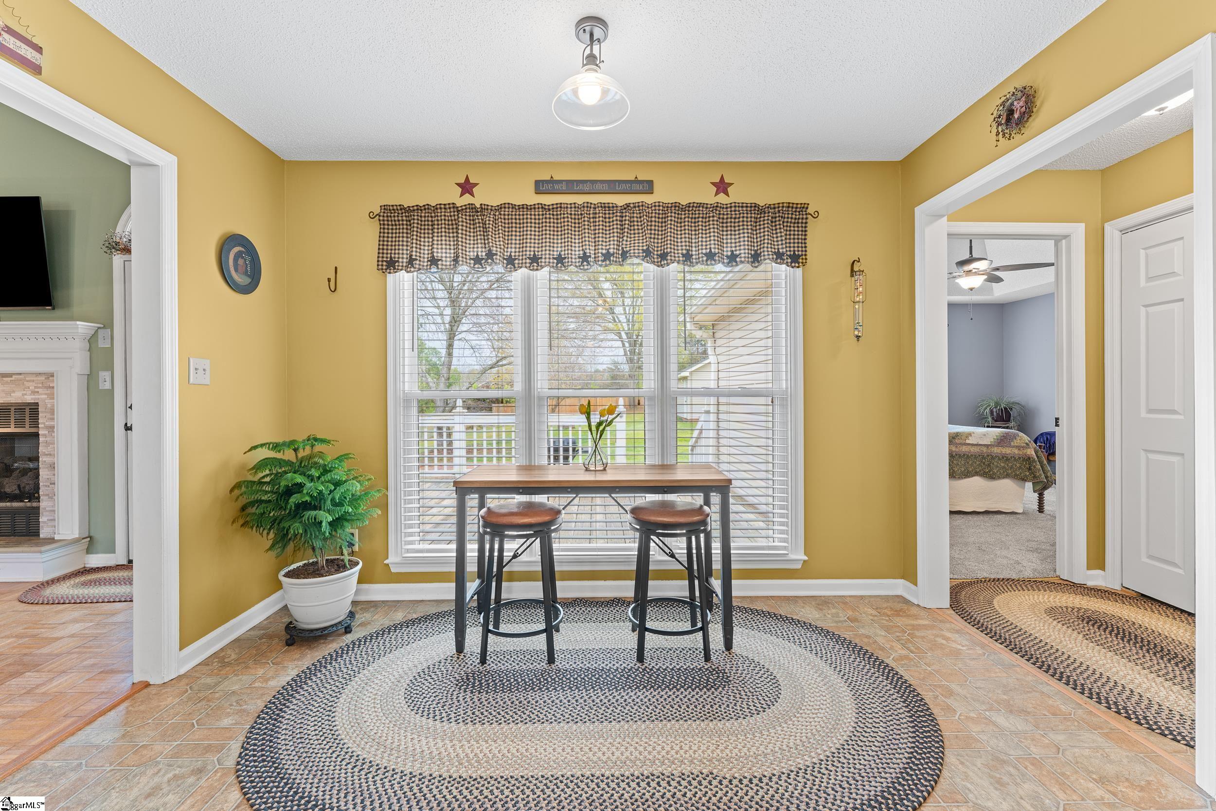 457 Cresthaven Drive Boiling Springs, SC 29316 - Photo 10 of 33