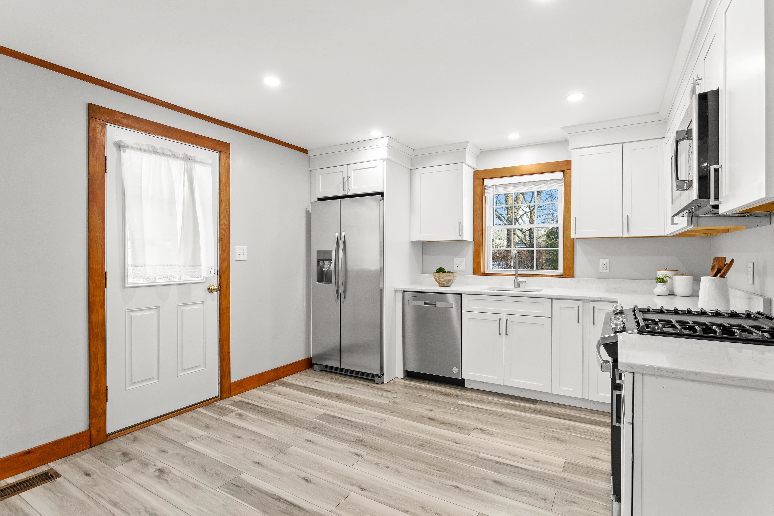 6 Ruth Lane Hampton, NH 03842 - Photo 6 of 45