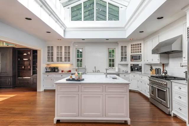 $3,195,000 | 10 Sunny Ridge Road, Washington, CT 06793