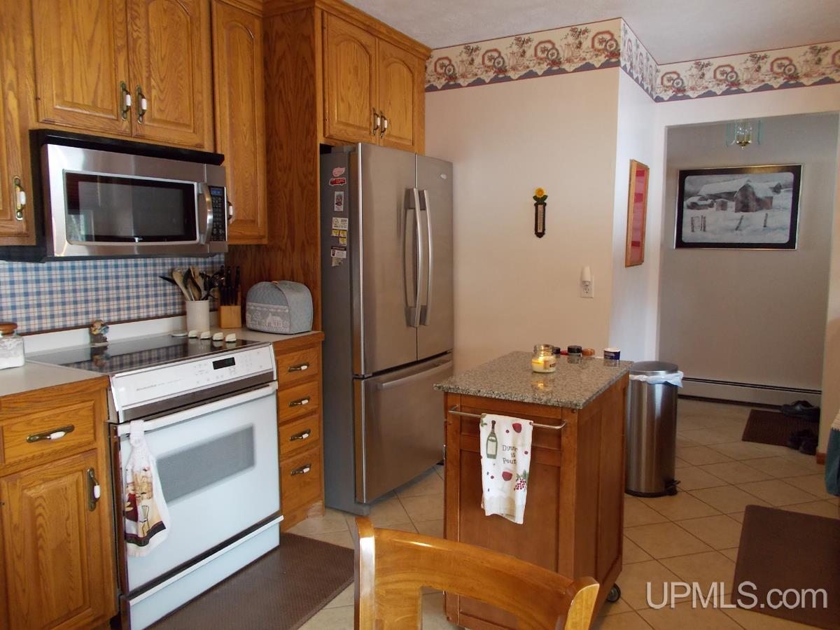 716 West Gulliver Lake Road Gulliver, MI 49840 - Photo 12 of 27