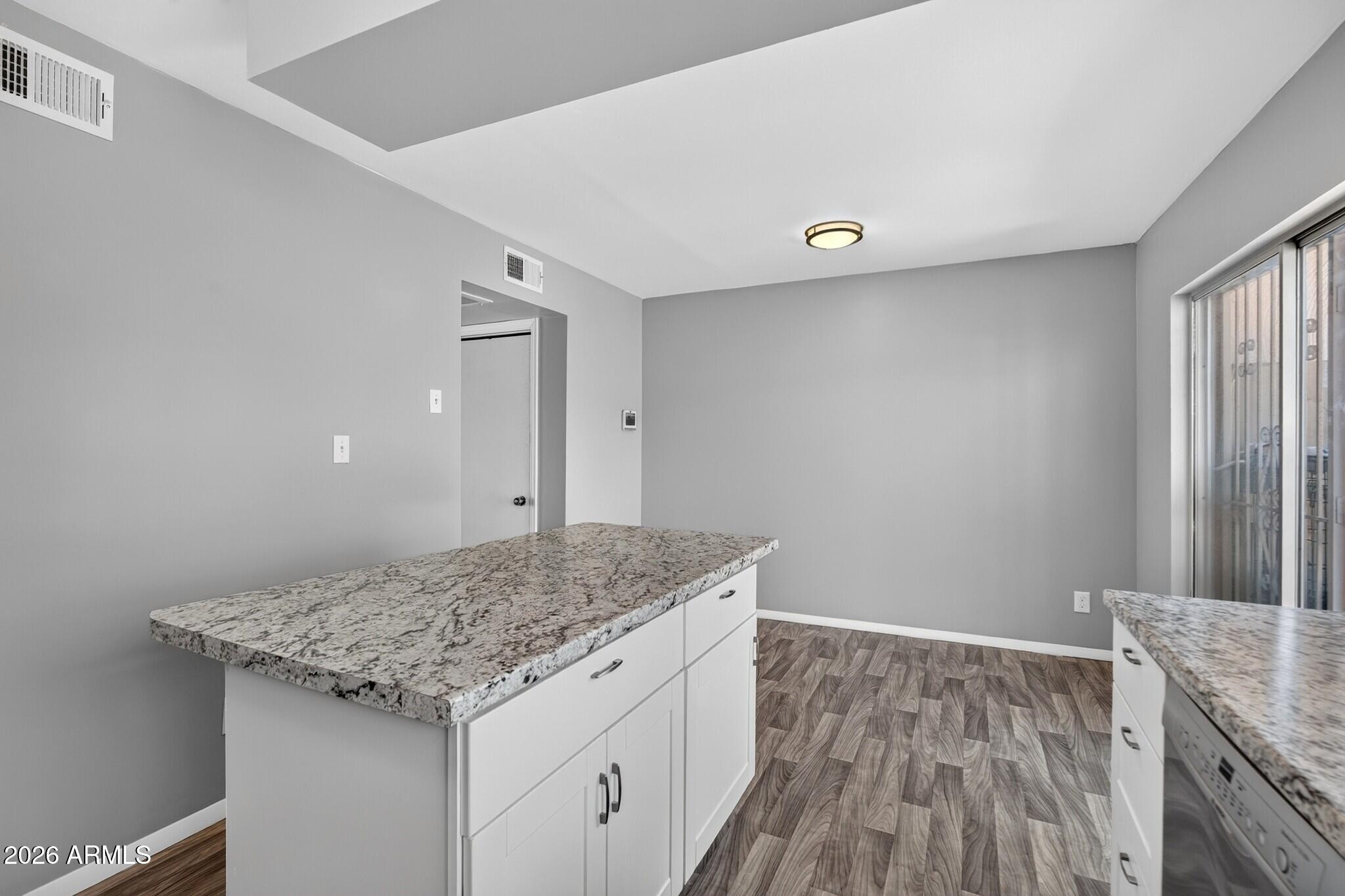 4625 West Thomas Road, Unit 34 Phoenix, AZ 85031 - Photo 6 of 30 014West Thomas Road_web