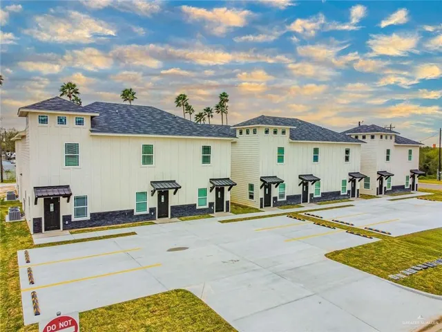 $2,100,000 | 405 Lion's Villa Avenue, La Feria, TX 78559