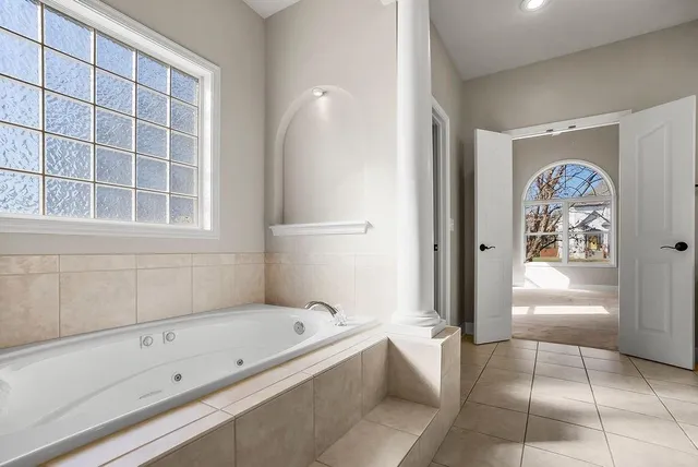 $440,000 | 2224 Northeast Overland Drive, Blue Springs, MO 64029