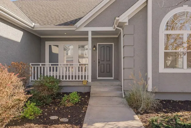 $440,000 | 2224 Northeast Overland Drive, Blue Springs, MO 64029