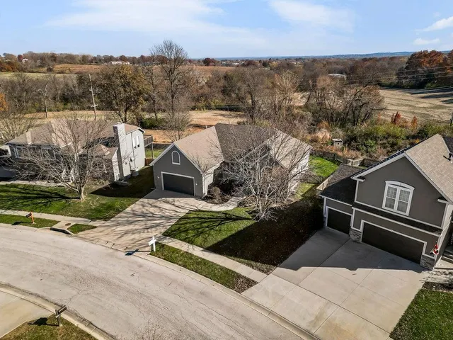 $440,000 | 2224 Northeast Overland Drive, Blue Springs, MO 64029