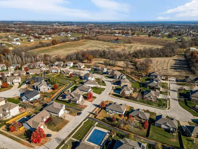 $440,000 | 2224 Northeast Overland Drive, Blue Springs, MO 64029