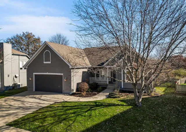 $440,000 | 2224 Northeast Overland Drive, Blue Springs, MO 64029