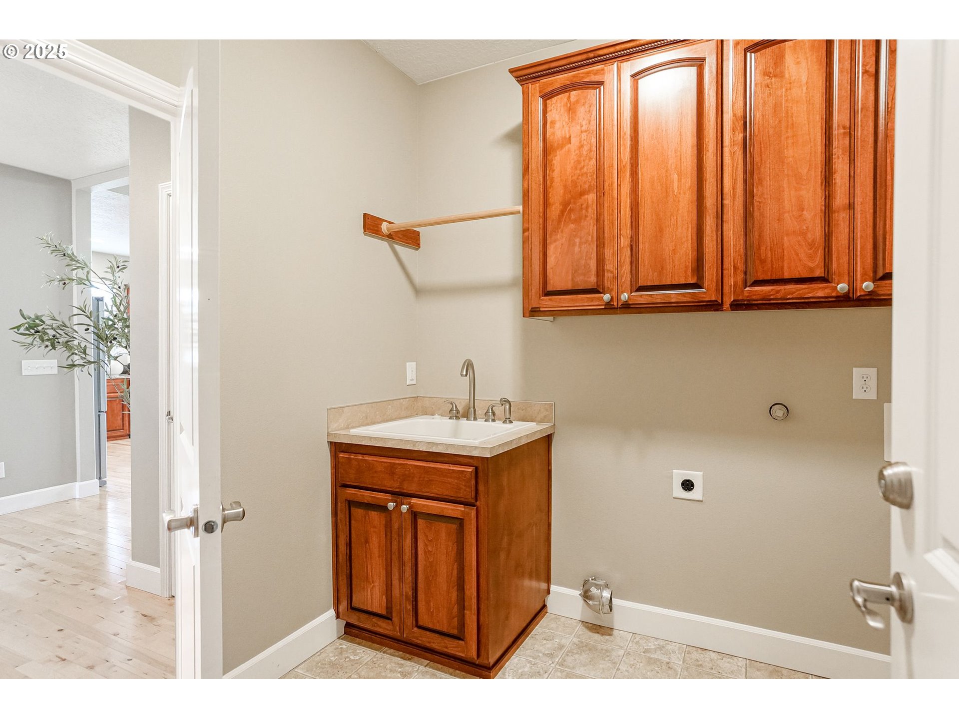 413 Northwest Harold Street Sublimity, OR 97385 - Photo 27 of 48 a bathroom with a sink and a mirror