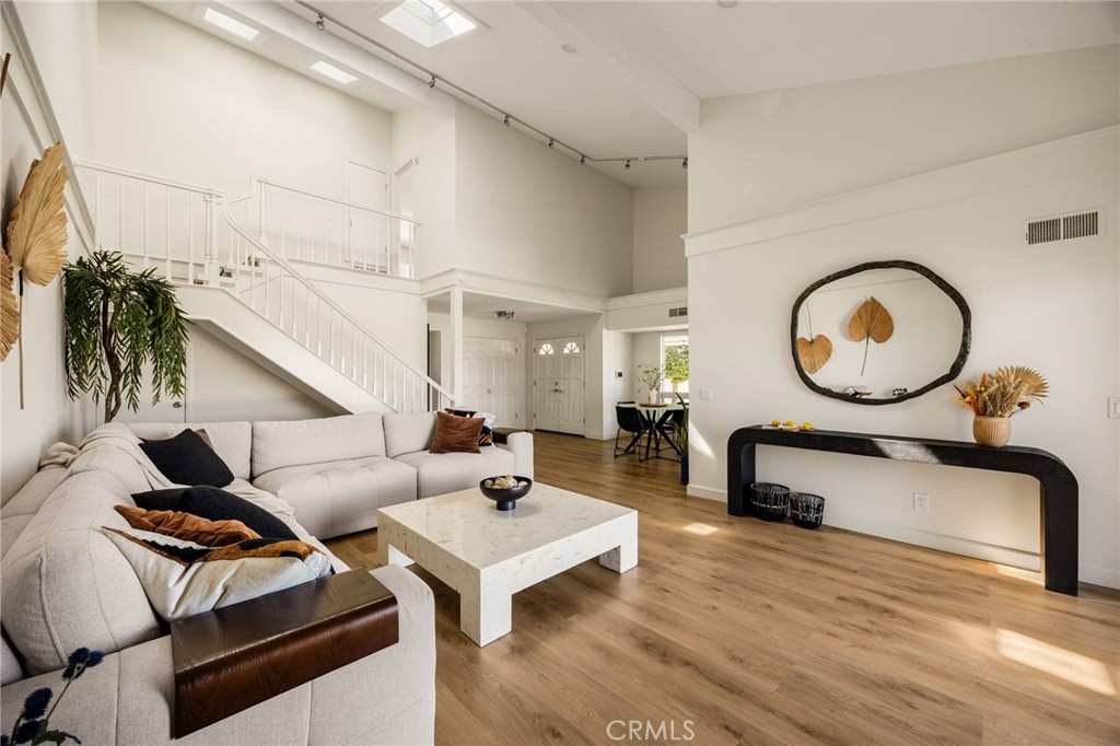904 South Ridgecrest Circle Anaheim, CA 92807 - Photo 2 of 56 Gallery Image 2