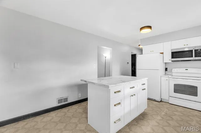 $149,900 | 2592 Lynch Avenue, Granite City, IL 62040