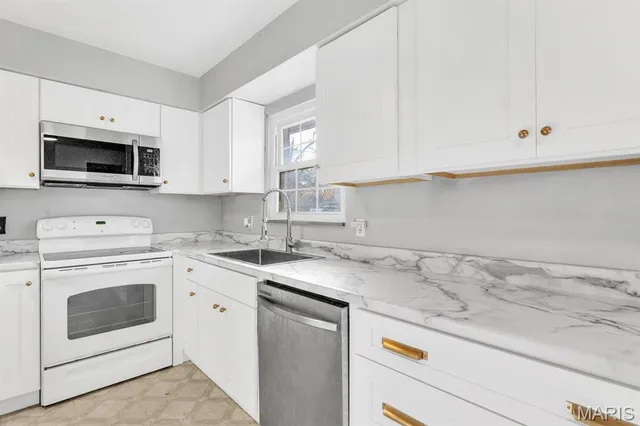 $149,900 | 2592 Lynch Avenue, Granite City, IL 62040