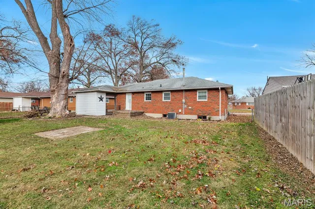 $149,900 | 2592 Lynch Avenue, Granite City, IL 62040