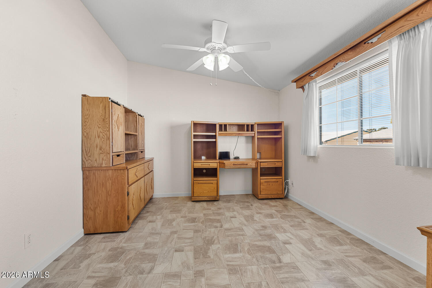 17200 West Bell Road, Unit 2251 Surprise, AZ 85374 - Photo 21 of 35 a room with furniture and window