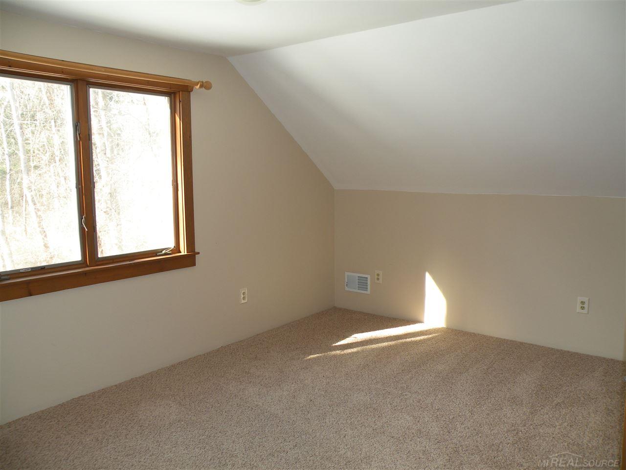 4818 Lakeshore Road Lexington, MI 48450 - Photo 16 of 30 31371204-16.JPG