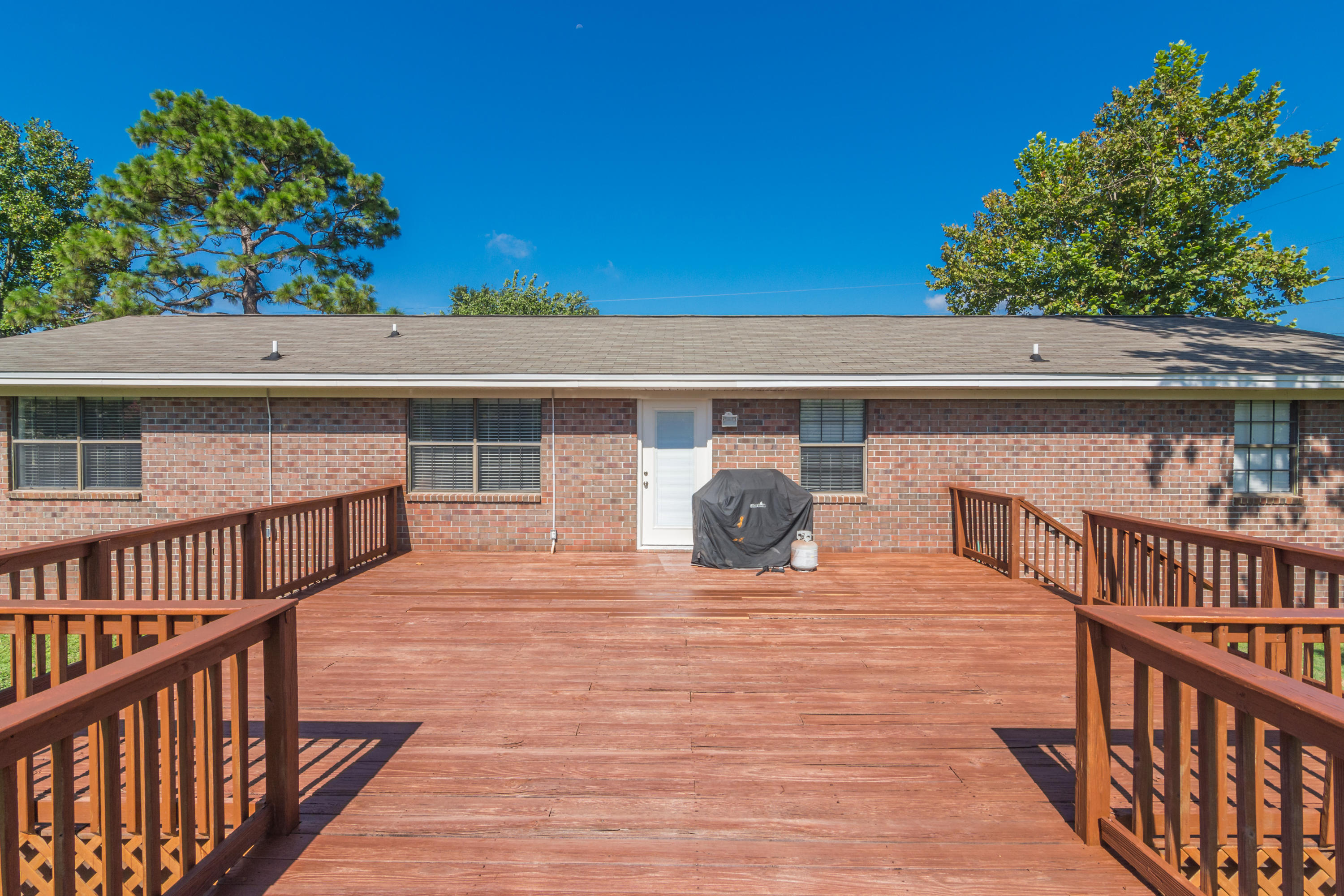 5399 Constitution Road Crestview, FL 32539 - Photo 2 of 23 Gallery Image 2