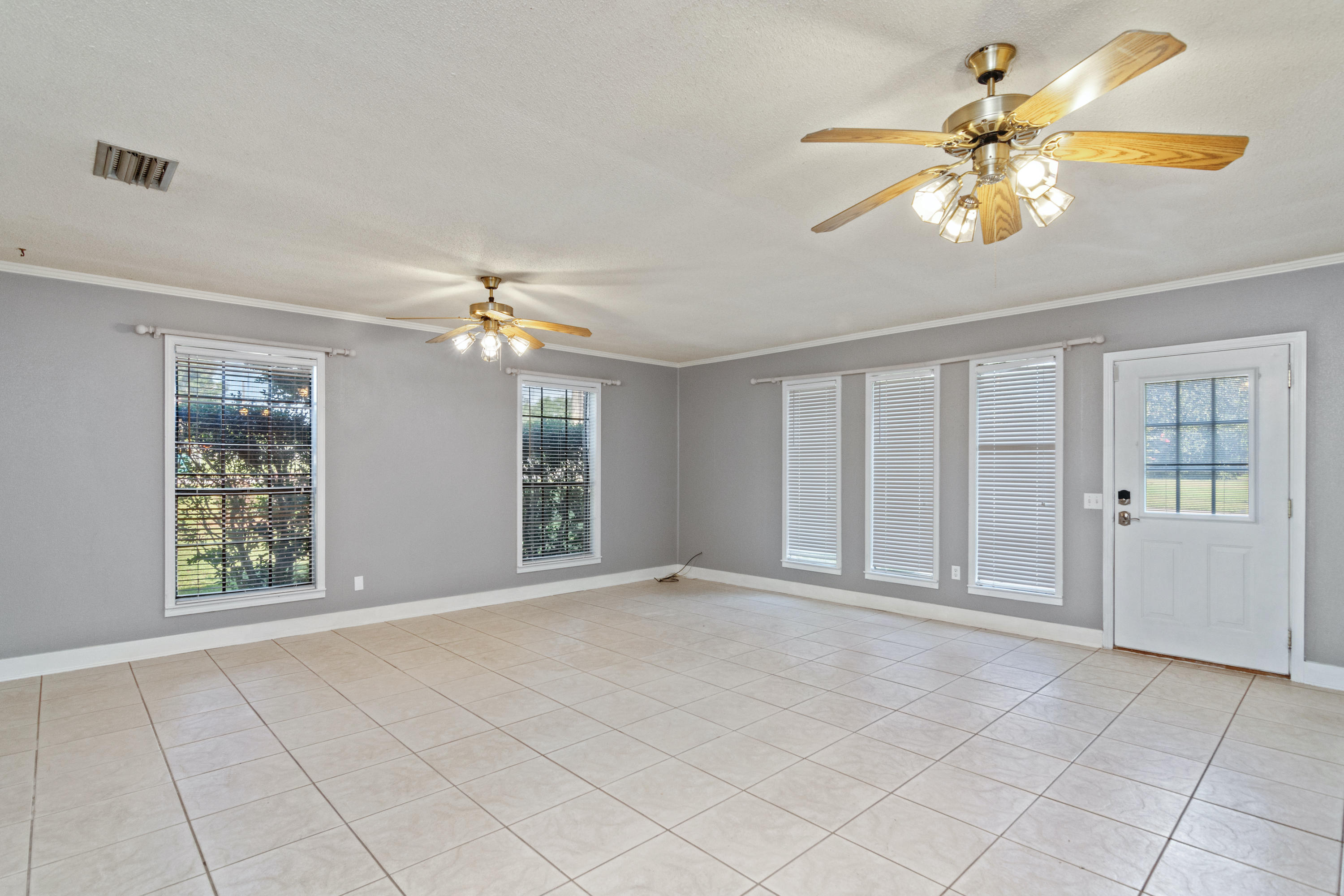 5399 Constitution Road Crestview, FL 32539 - Photo 14 of 23 Gallery Image 14