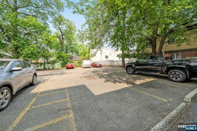 $1,685 | 377 Park Street, Hackensack, NJ 07601