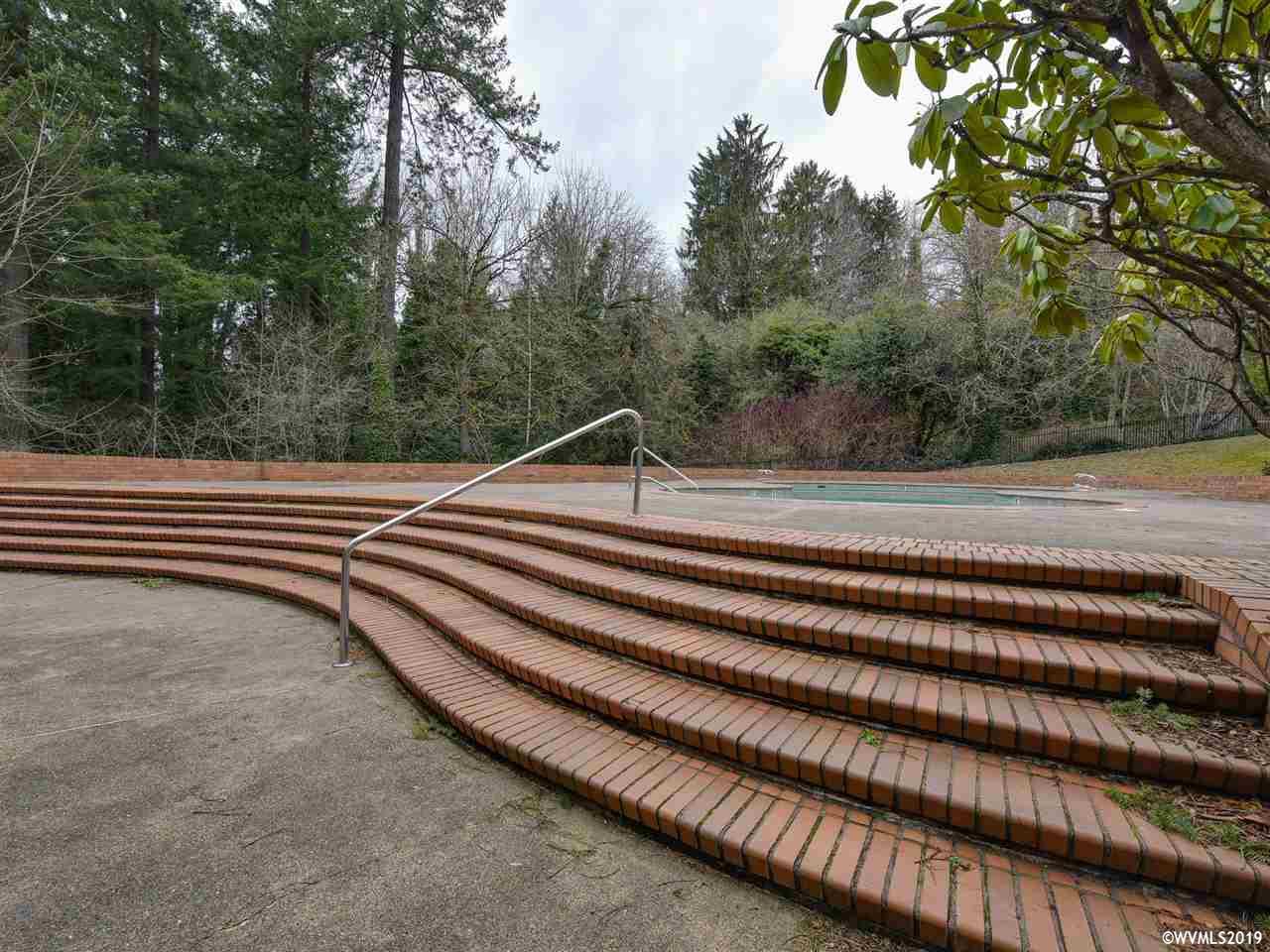 7736 Southwest Barnes Road Portland, OR 97225 - Photo 31 of 32 Gallery Image 31
