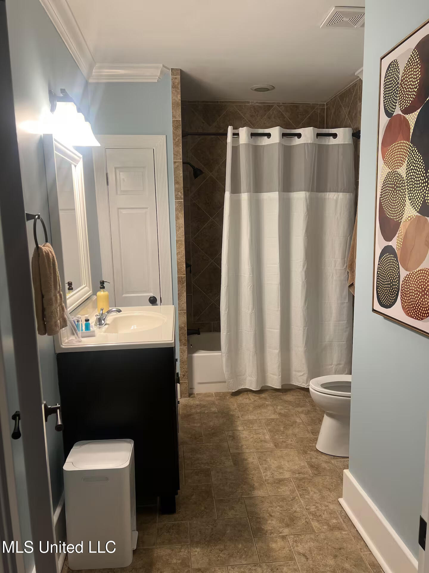 1046 Whitworth Street Jackson, MS 39202 - Photo 13 of 13 13_Bathroom