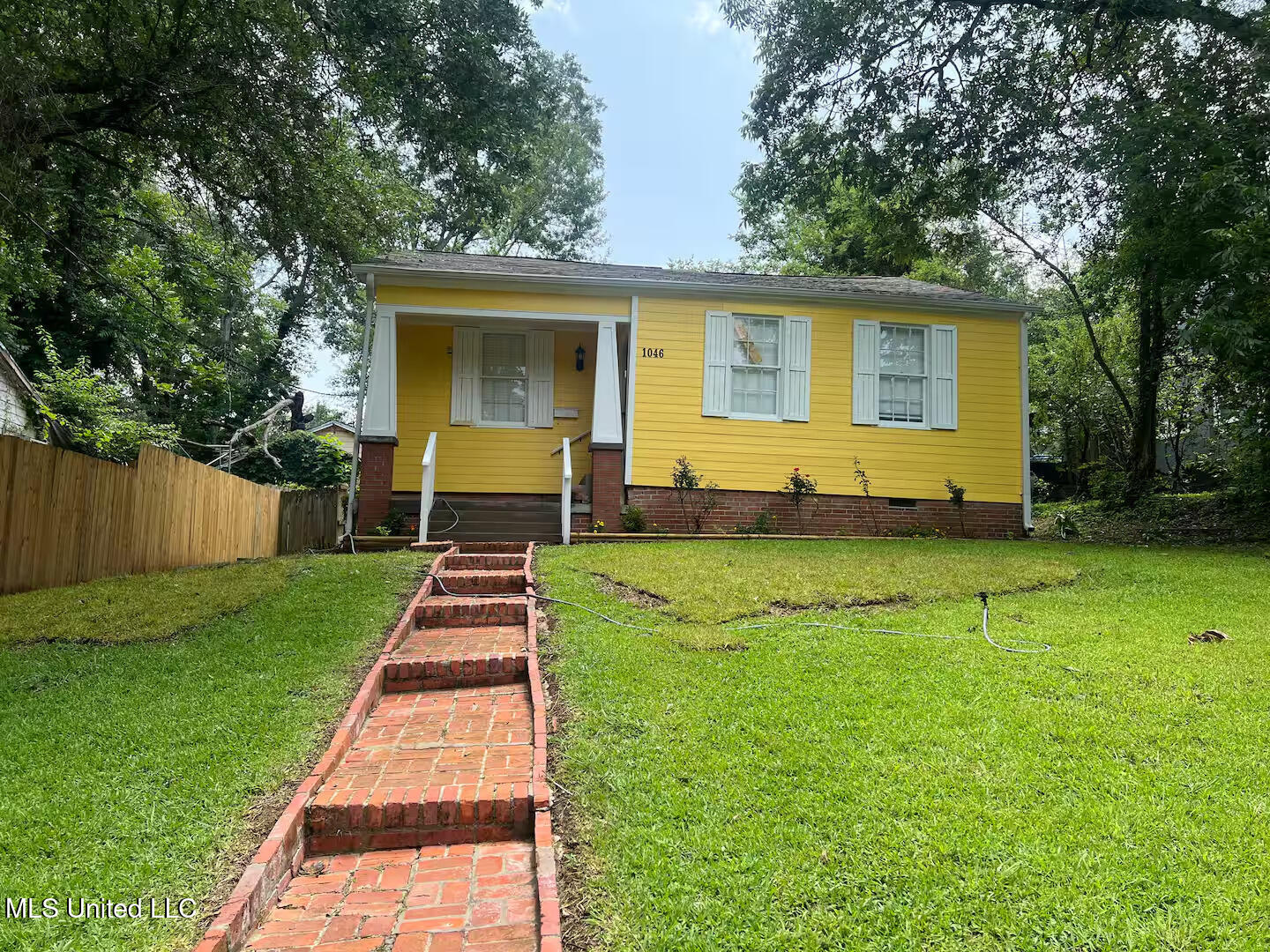 1046 Whitworth Street Jackson, MS 39202 - Photo 2 of 13 02_Exterior