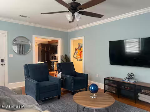 1046 Whitworth Street Jackson, MS 39202 - Photo 4 of 13 04_Living
