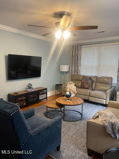 1046 Whitworth Street Jackson, MS 39202 - Photo 5 of 13 05_Living