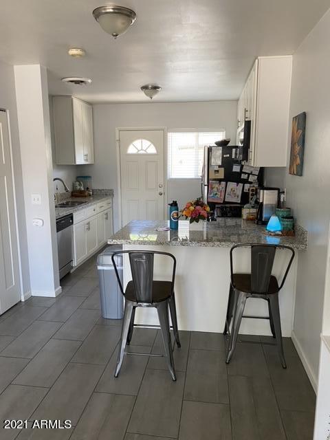 824 West Osborn Road Phoenix, AZ 85013 - Photo 3 of 5 Remodeled Kitchen
