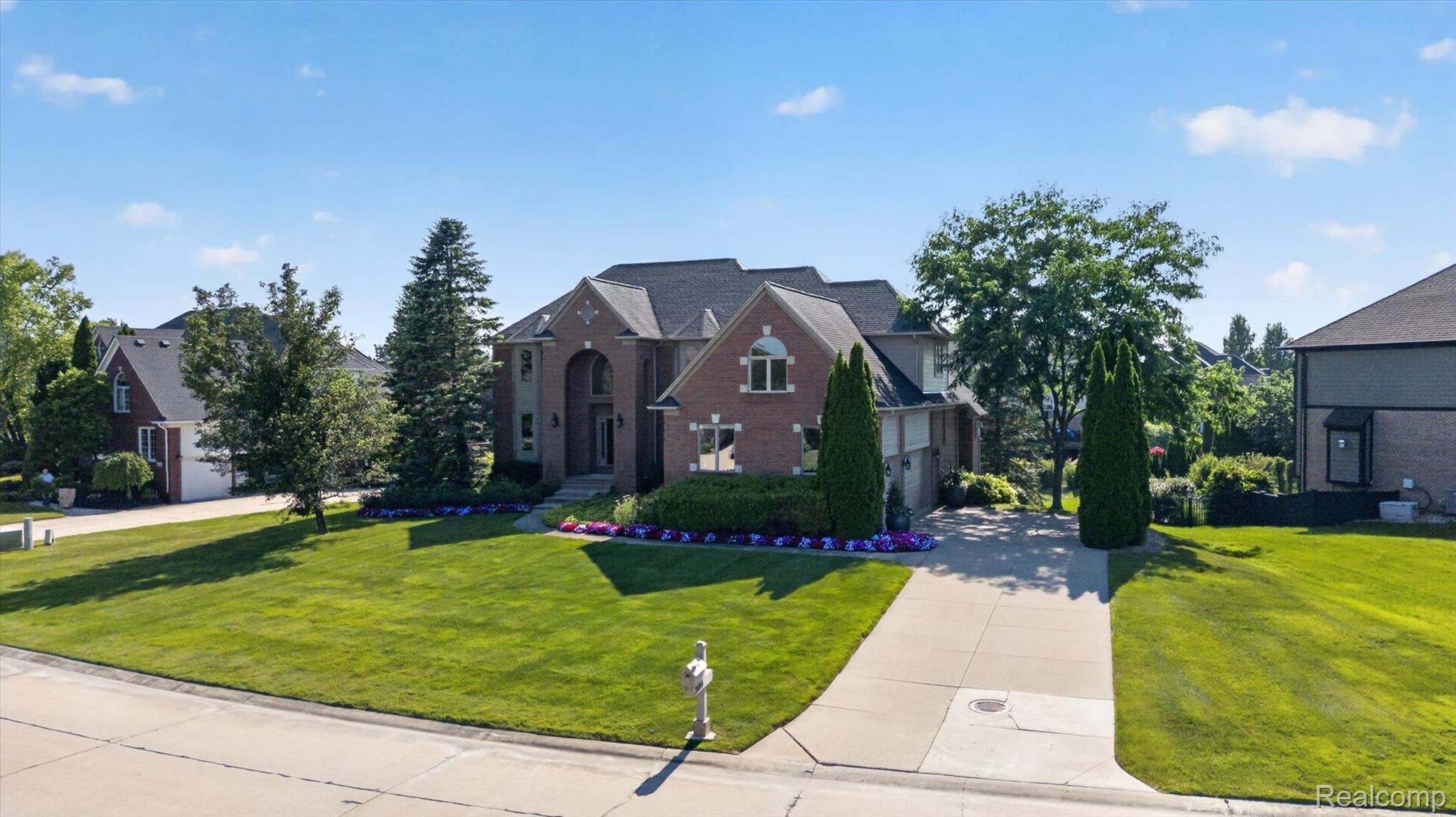 3804 Elk Drive Rochester, MI 48306 - Photo 60 of 75 Front house