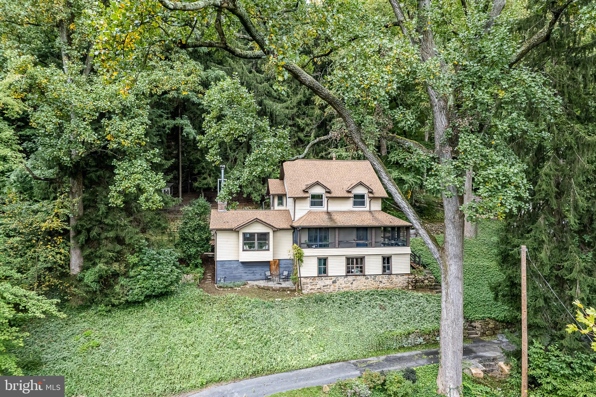 936 Friedensburg Road Reading, PA 19606 - Photo 3 of 44 Gallery Image 3