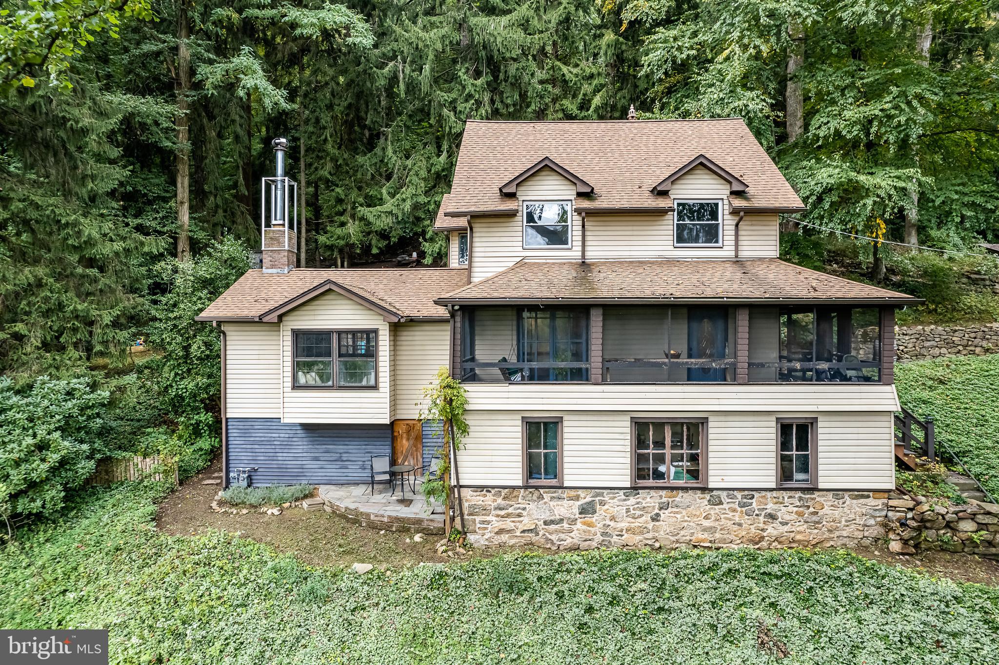 936 Friedensburg Road Reading, PA 19606 - Photo 4 of 44 Gallery Image 4