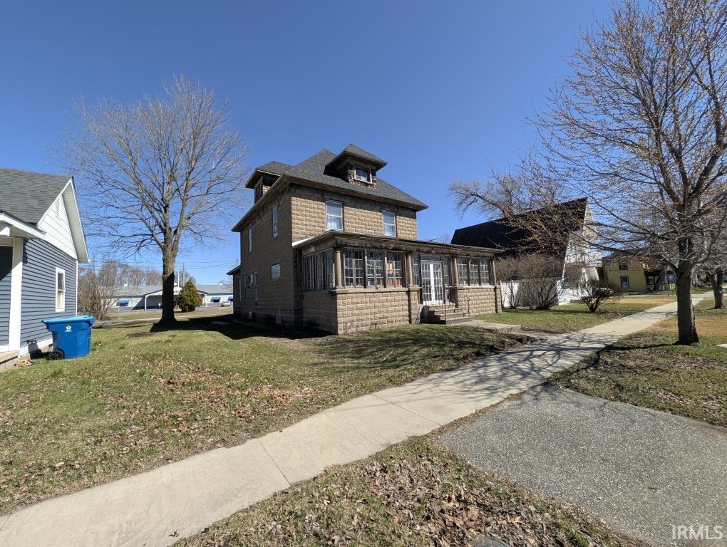 323 Roosevelt Road Walkerton, IN 46574 - Photo 2 of 36