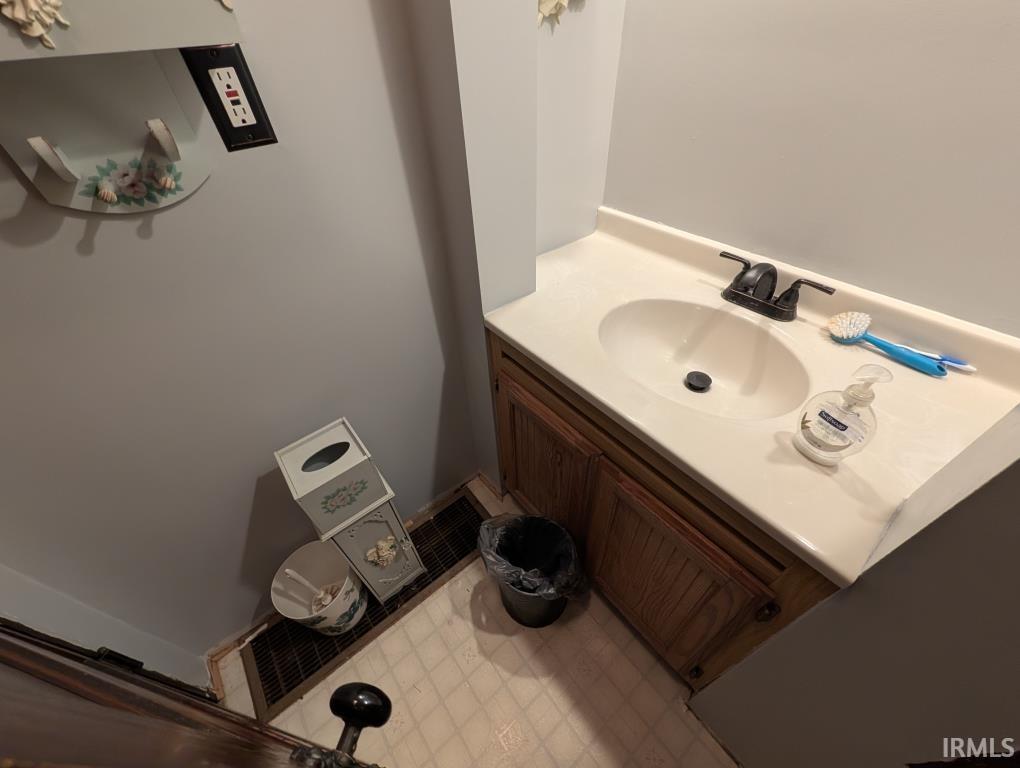 323 Roosevelt Road Walkerton, IN 46574 - Photo 22 of 36