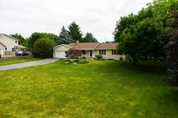 $425,000 | W6070 Thornapple Lane, Fort Atkinson, WI 53538