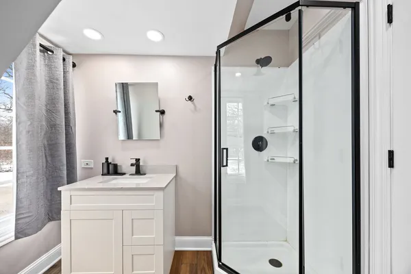 a picture of a wall with a white wall and a white wall
