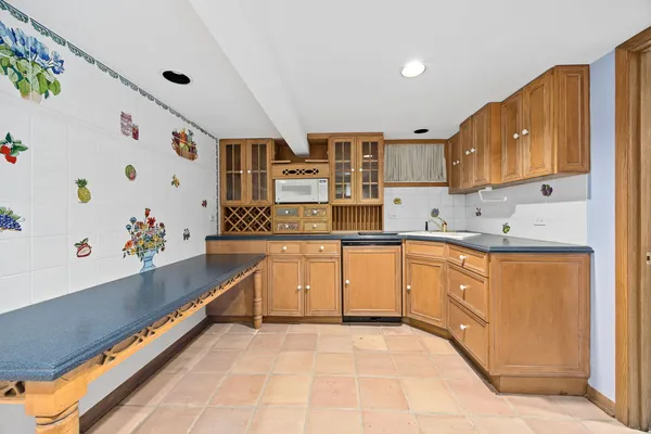 $2,500,000 | 7S460 Donwood Drive West, Naperville, IL 60540