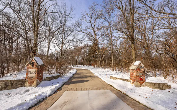 $2,500,000 | 7S460 Donwood Drive West, Naperville, IL 60540