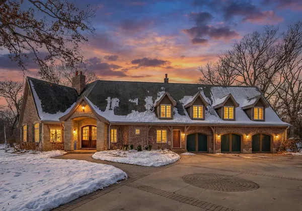 $2,500,000 | 7S460 Donwood Drive West, Naperville, IL 60540