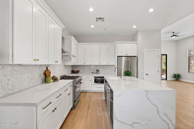 $1,065,000 | 19550 North Grayhawk Drive, Unit 1144, Scottsdale, AZ 85255