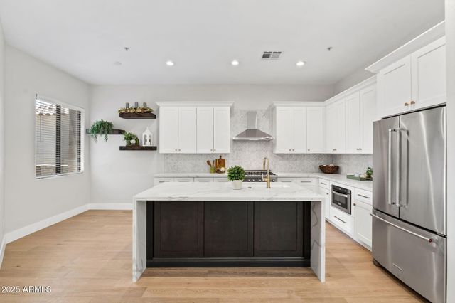 $1,065,000 | 19550 North Grayhawk Drive, Unit 1144, Scottsdale, AZ 85255