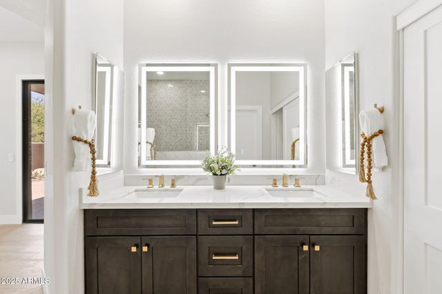 $1,065,000 | 19550 North Grayhawk Drive, Unit 1144, Scottsdale, AZ 85255